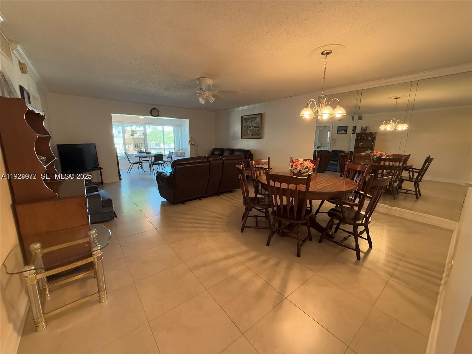 GARNET CONDO - Residential