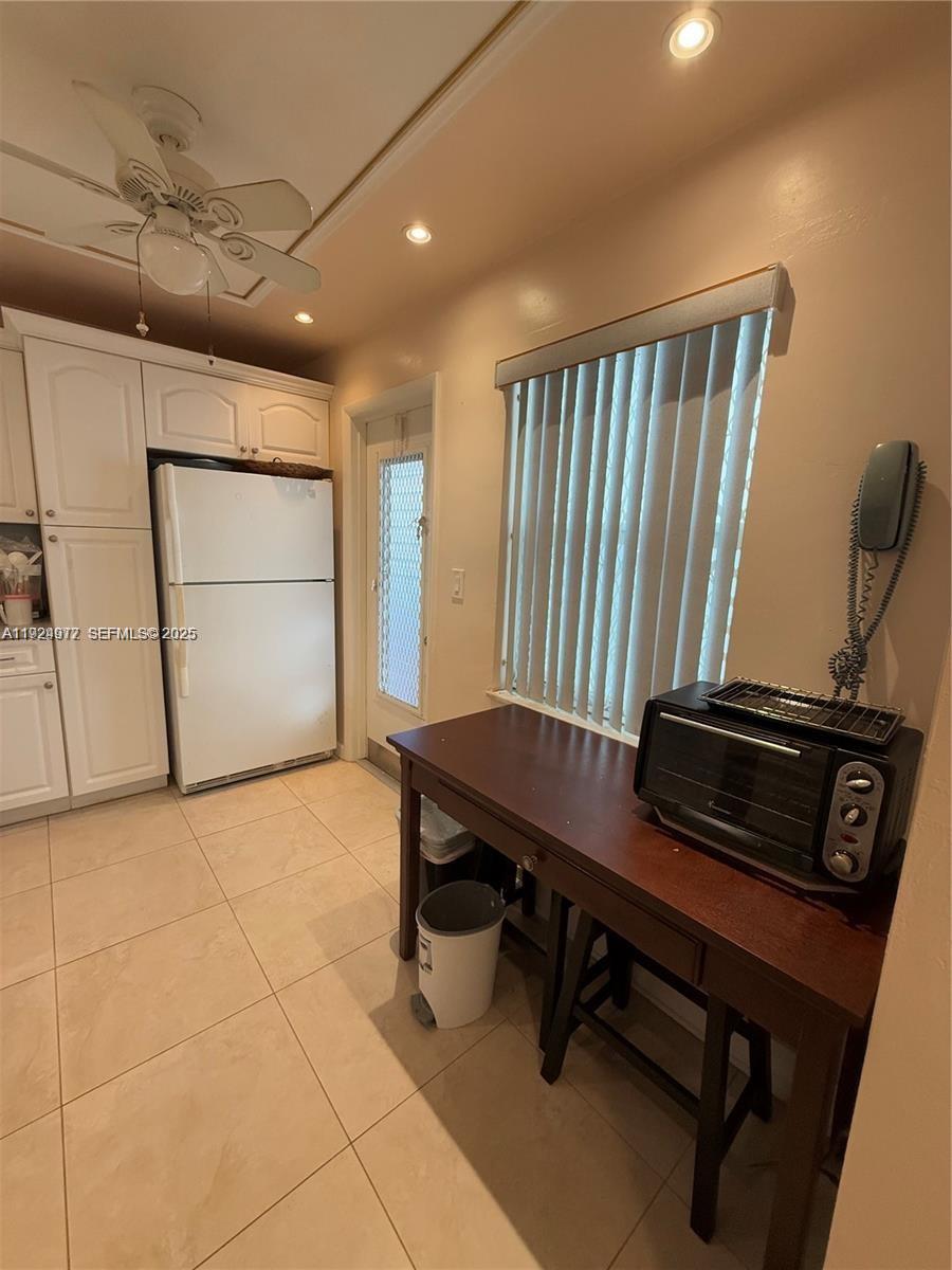 GARNET CONDO - Residential