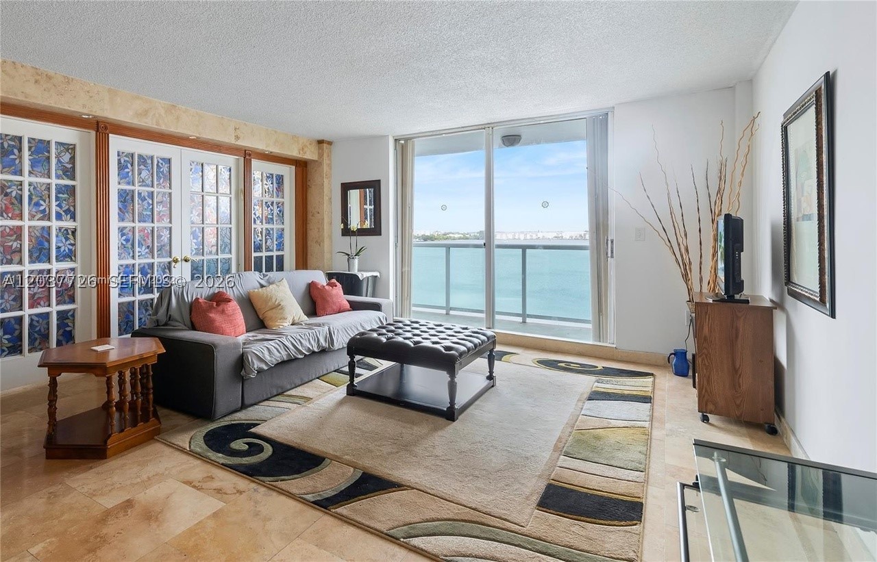 STRATFORD HOUSE CONDO - Residential
