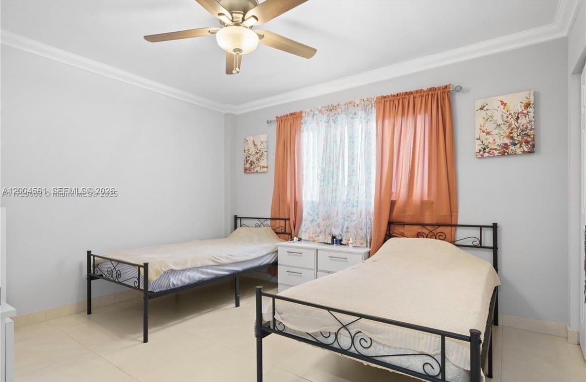 GOLDEN GATE CONDO - Residential