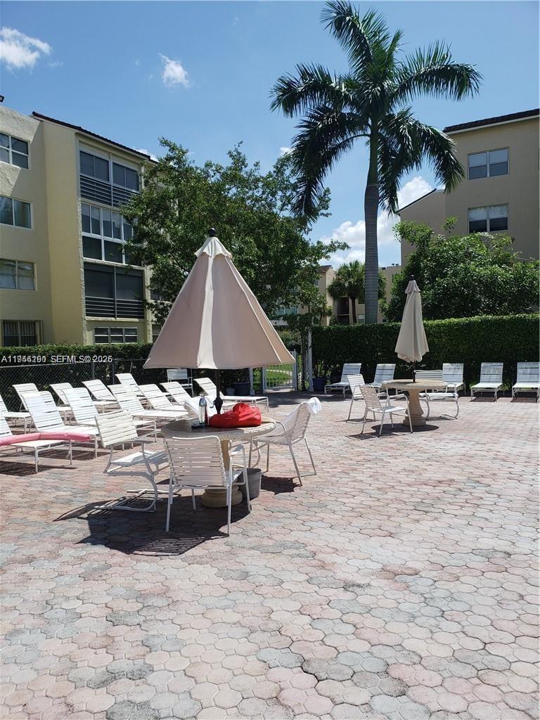 SOMERSET NO 1 CONDO - Residential