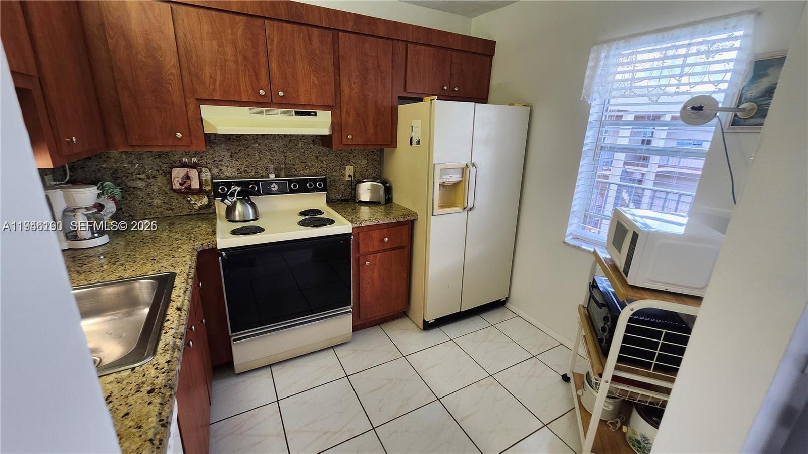 SOMERSET NO 1 CONDO - Residential