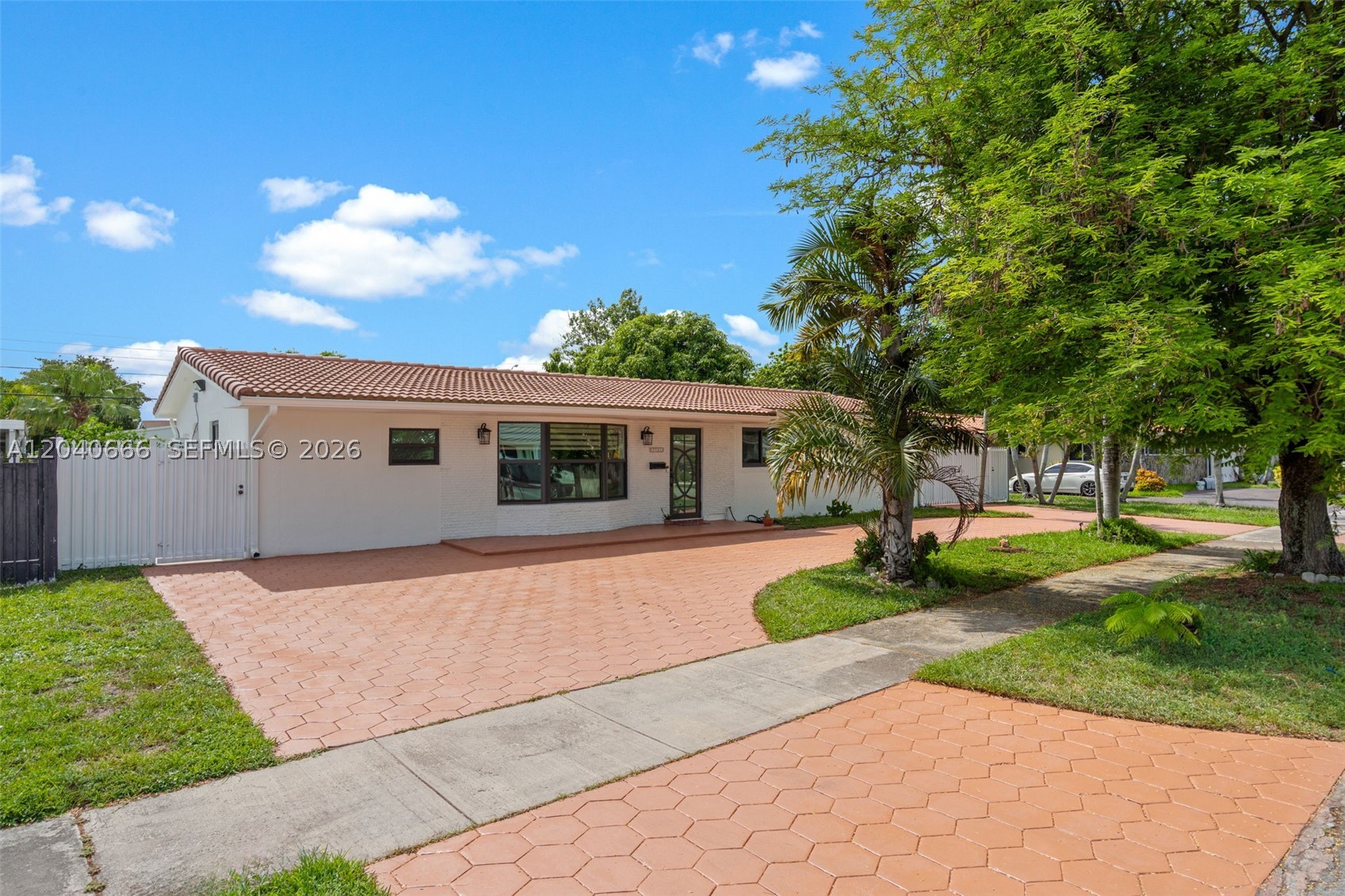 PALM SPRINGS LAKES 6TH AD - Residential