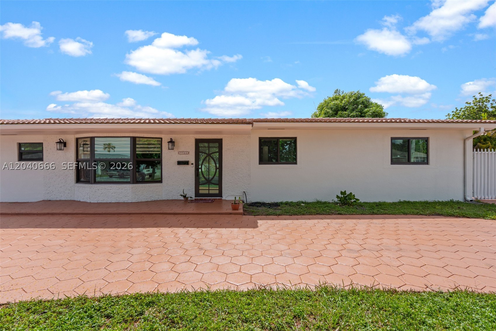 PALM SPRINGS LAKES 6TH AD - Residential