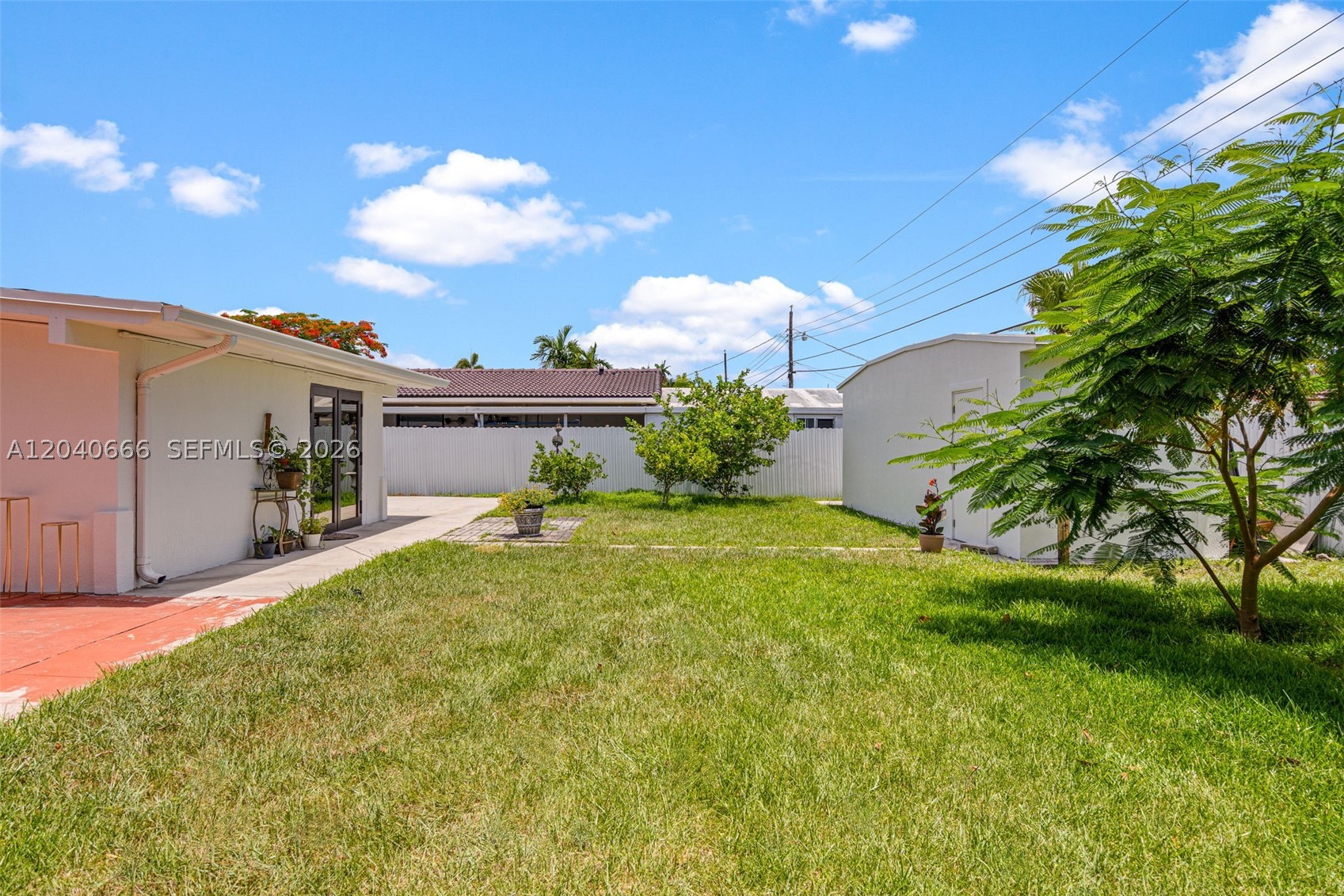 PALM SPRINGS LAKES 6TH AD - Residential