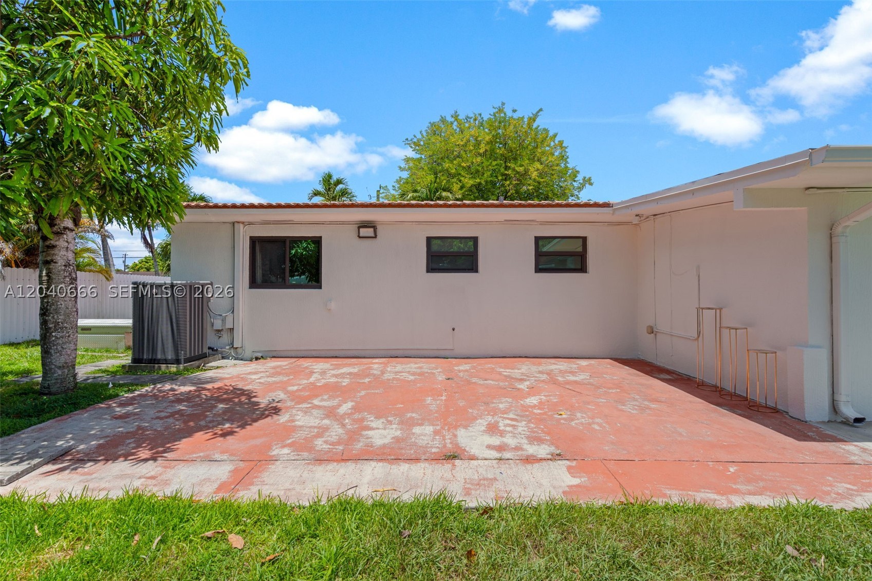 PALM SPRINGS LAKES 6TH AD - Residential
