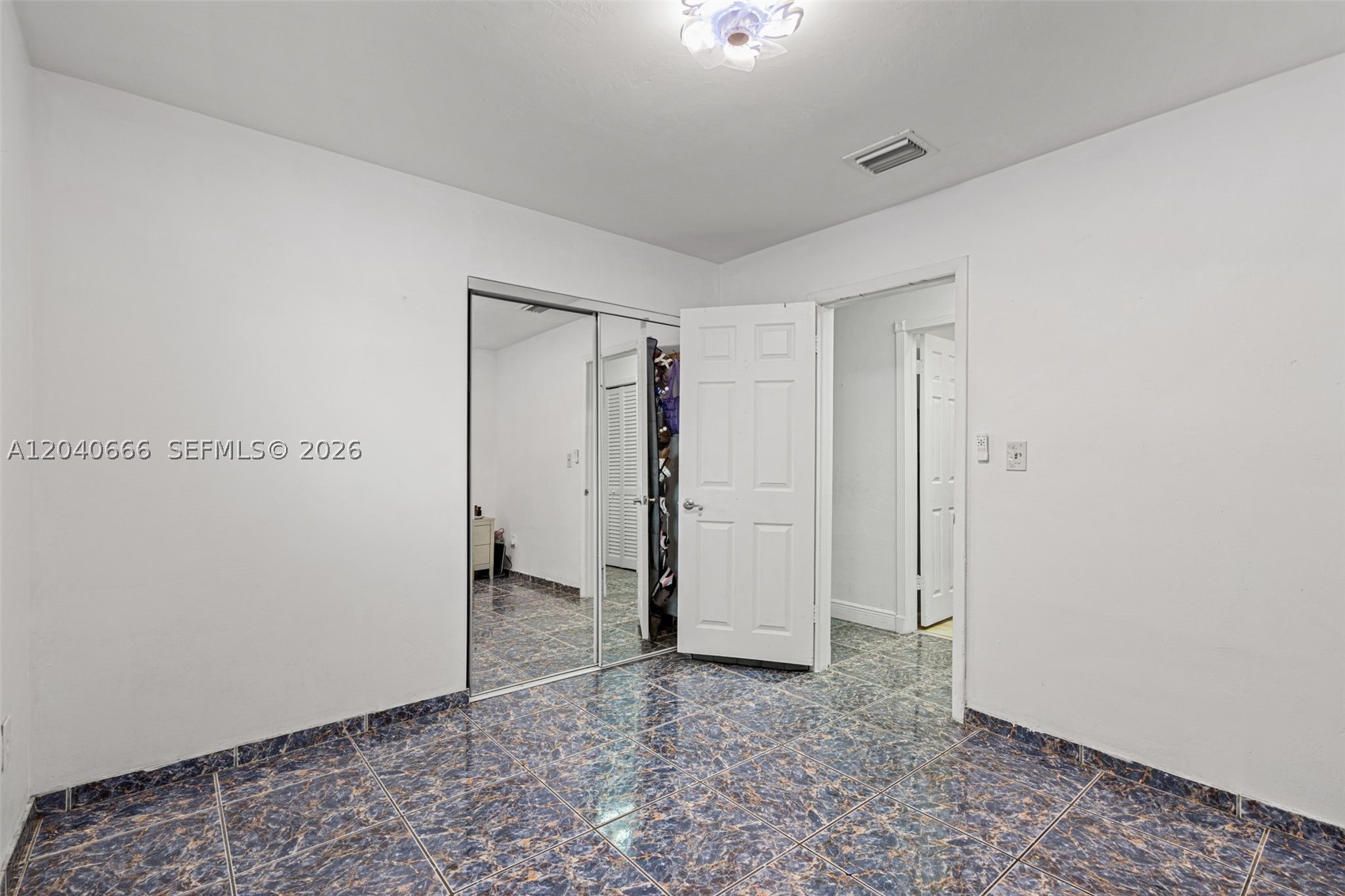 PALM SPRINGS LAKES 6TH AD - Residential