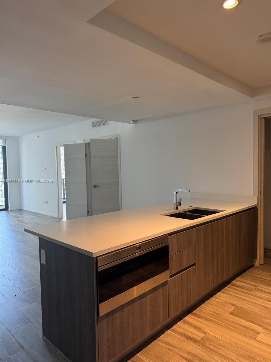 801 SMA RESIDENCES CONDO - Residential Lease