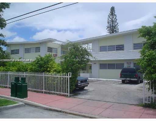 Great location, large main bedroom NOTICE the second bedroom is very small no closet, that is why it is price at this amount.   Vacant ready for new tenant,