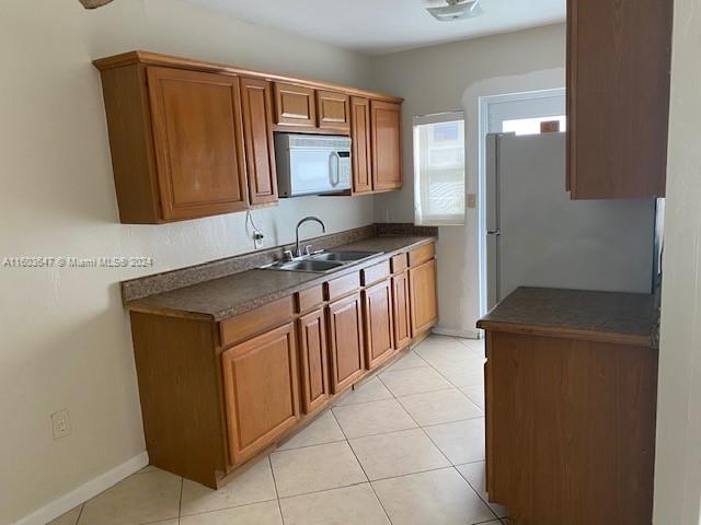 THE MARSEILLES CONDO - Residential Lease
