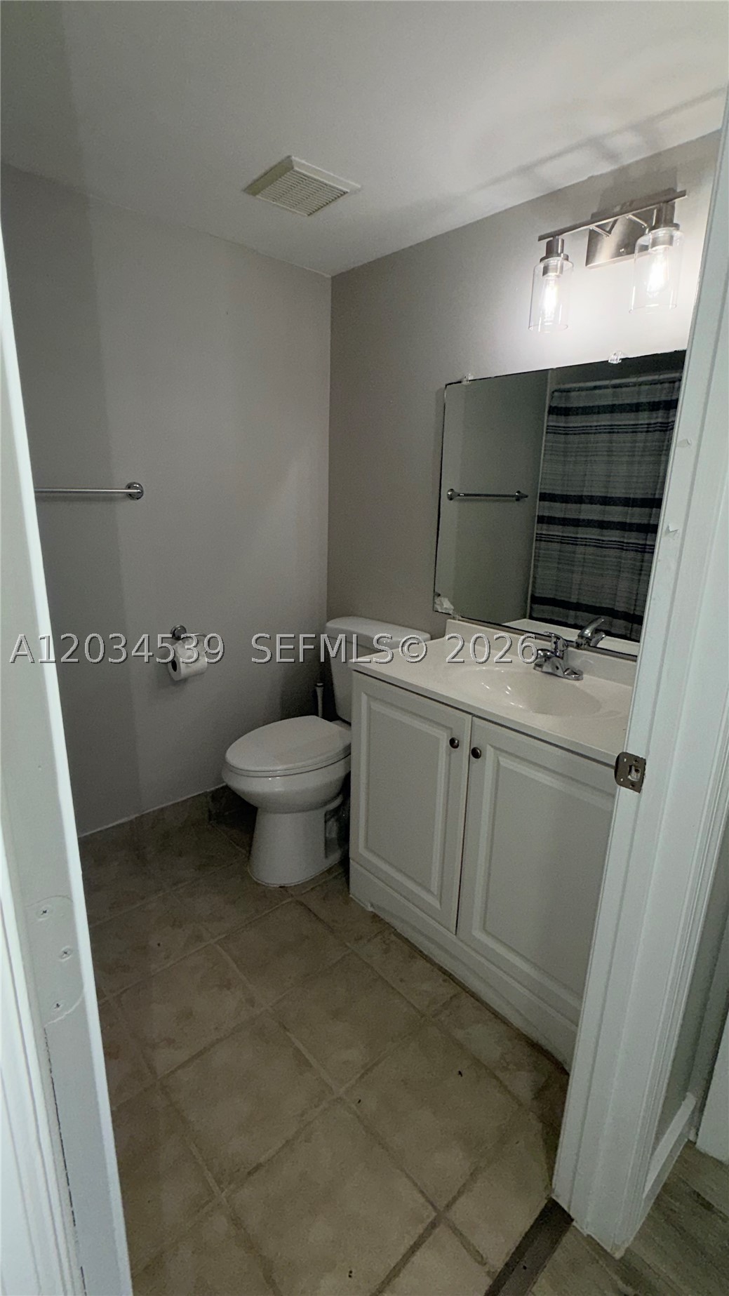 GRAND ISLES CONDO - Residential Lease