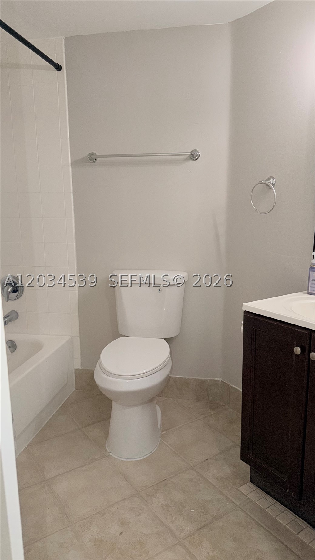 GRAND ISLES CONDO - Residential Lease