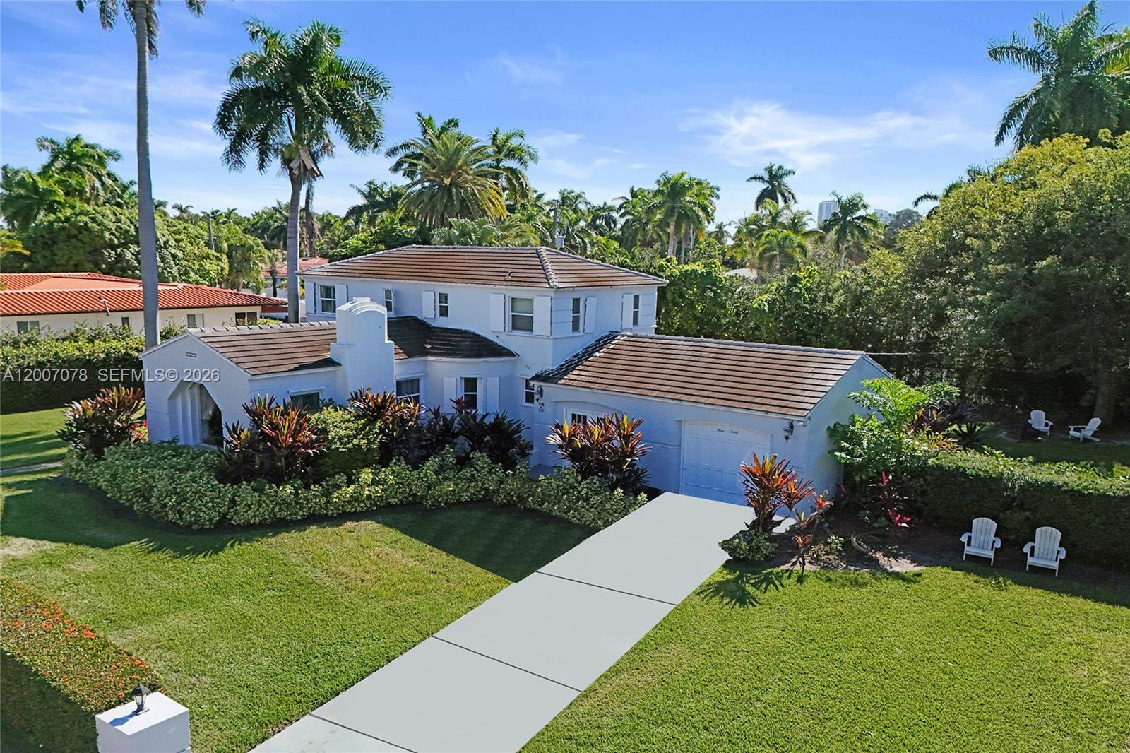 HOLLYWOOD LAKES SECTION - Residential
