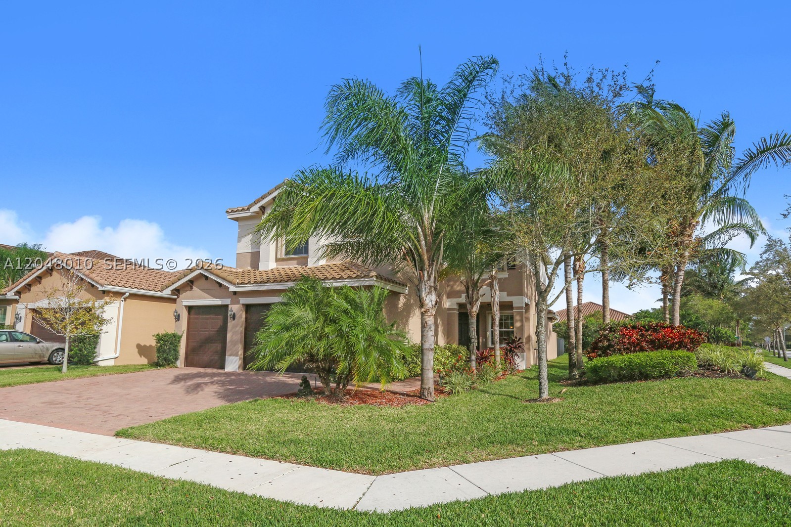 TRAILS AT CANYON - Residential Lease