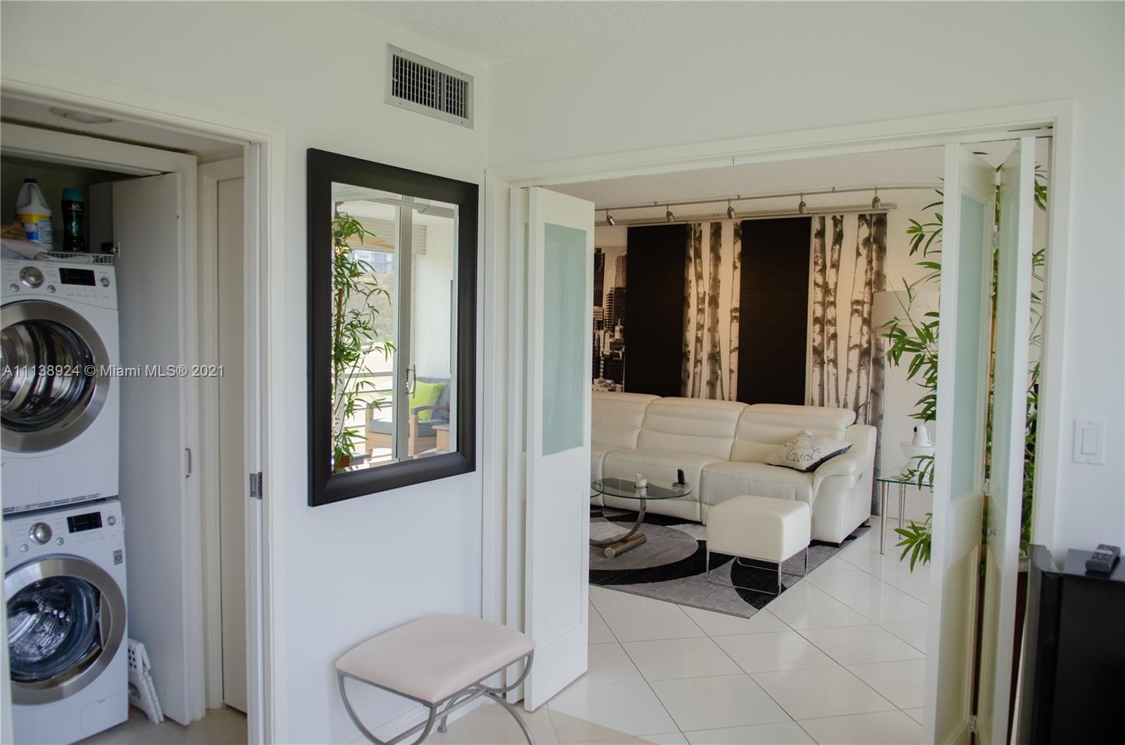 PALM-AIRE COUNTRY CLUB 61 - Residential