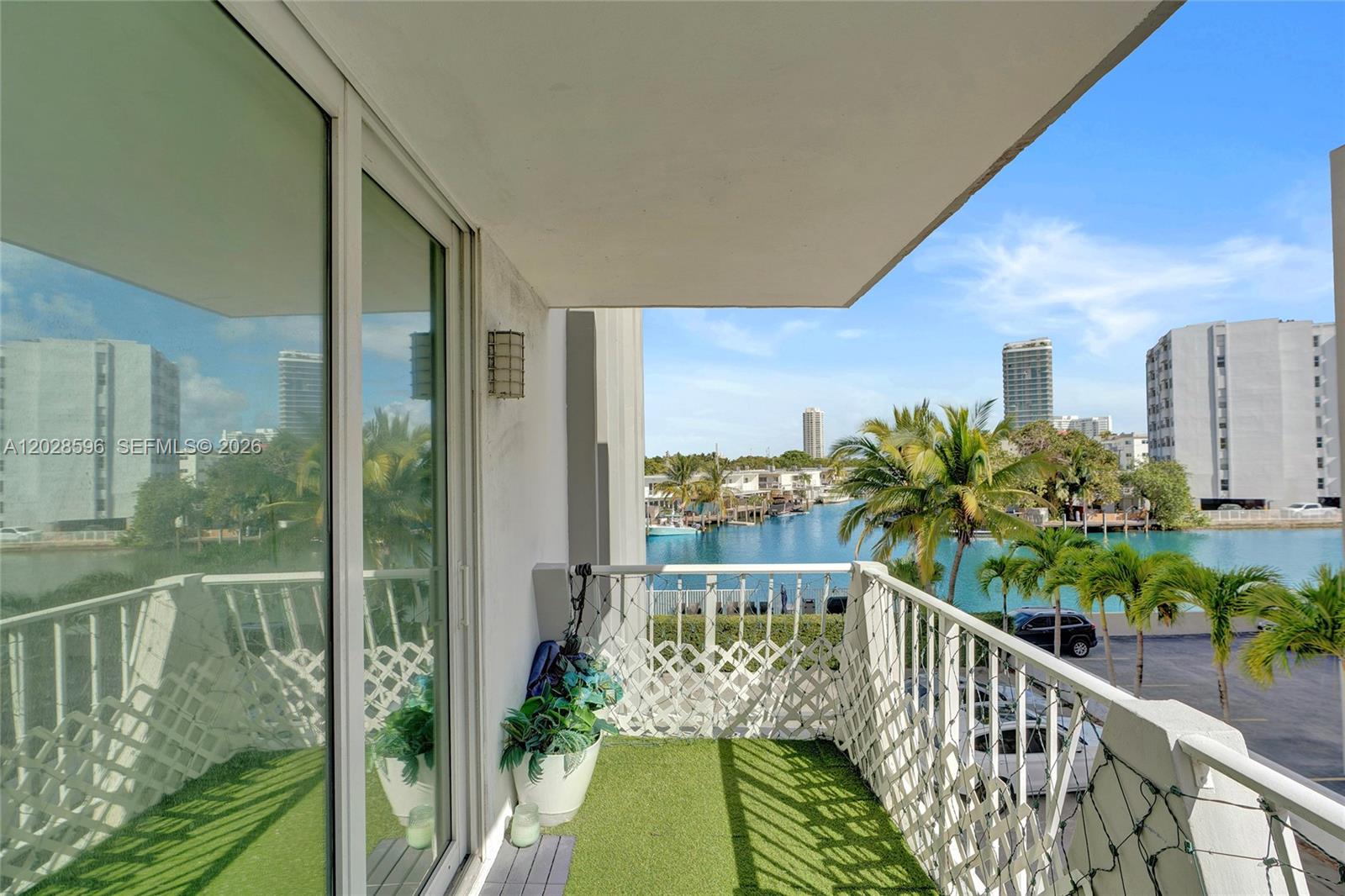 THE KNIGHTSBRIDGE CONDO - Residential
