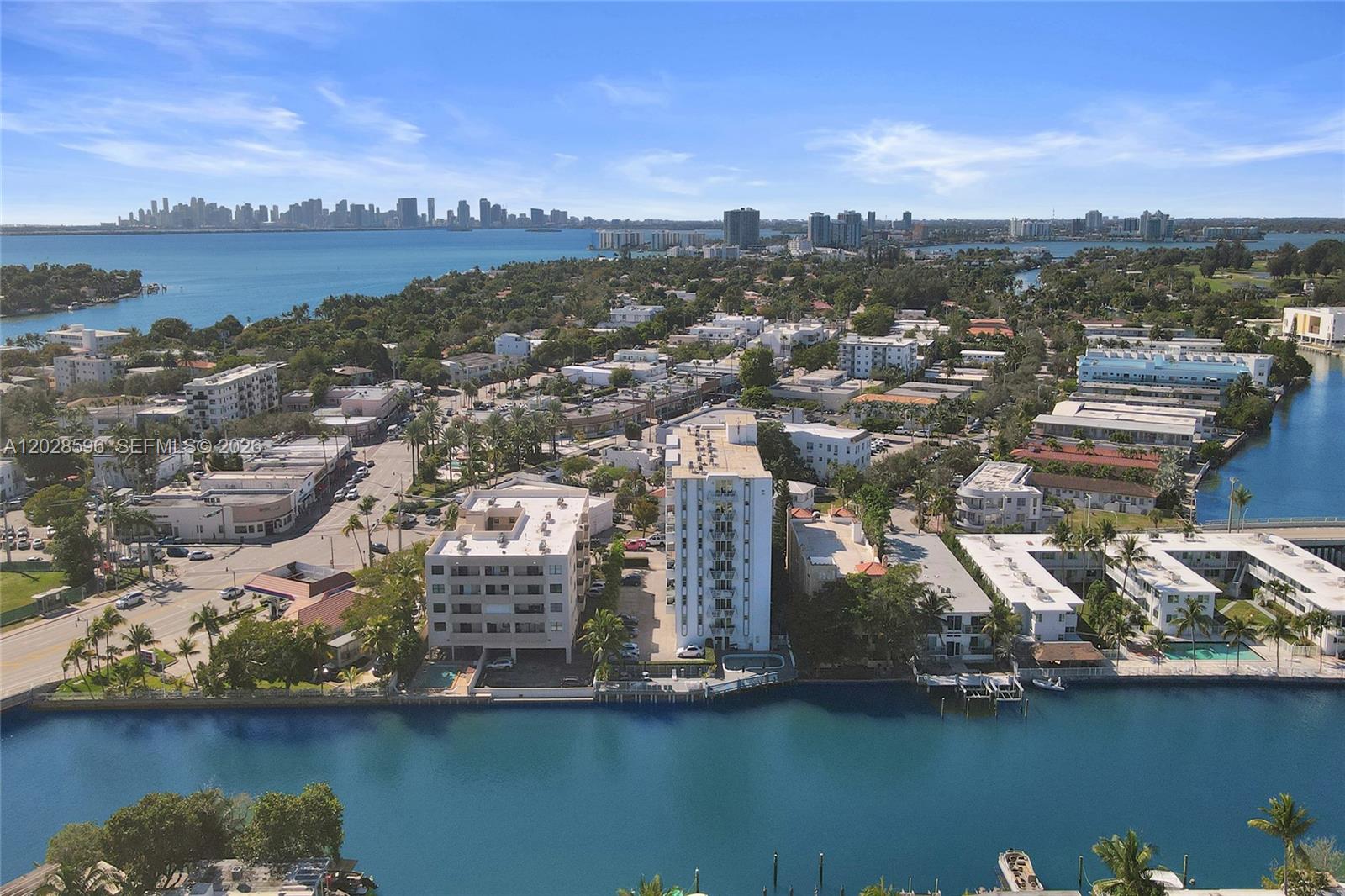 THE KNIGHTSBRIDGE CONDO - Residential