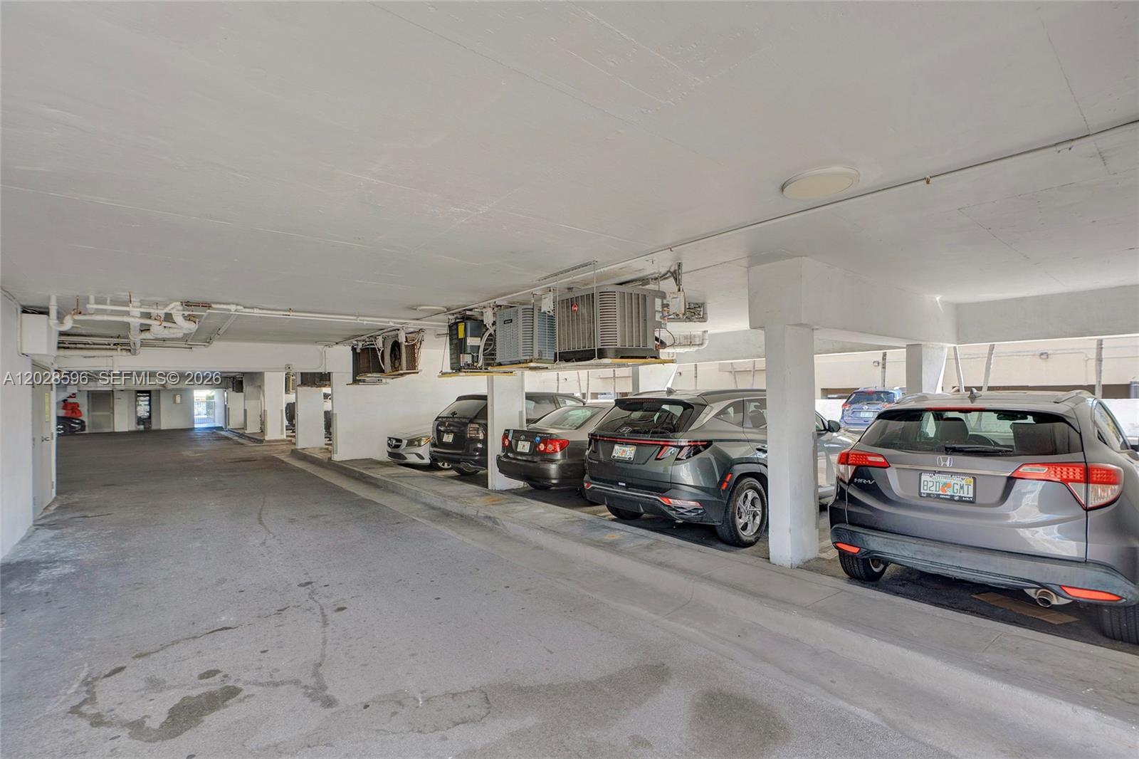 THE KNIGHTSBRIDGE CONDO - Residential