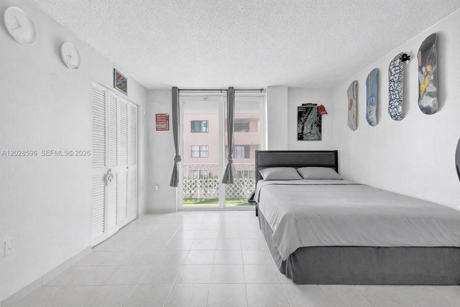 THE KNIGHTSBRIDGE CONDO - Residential