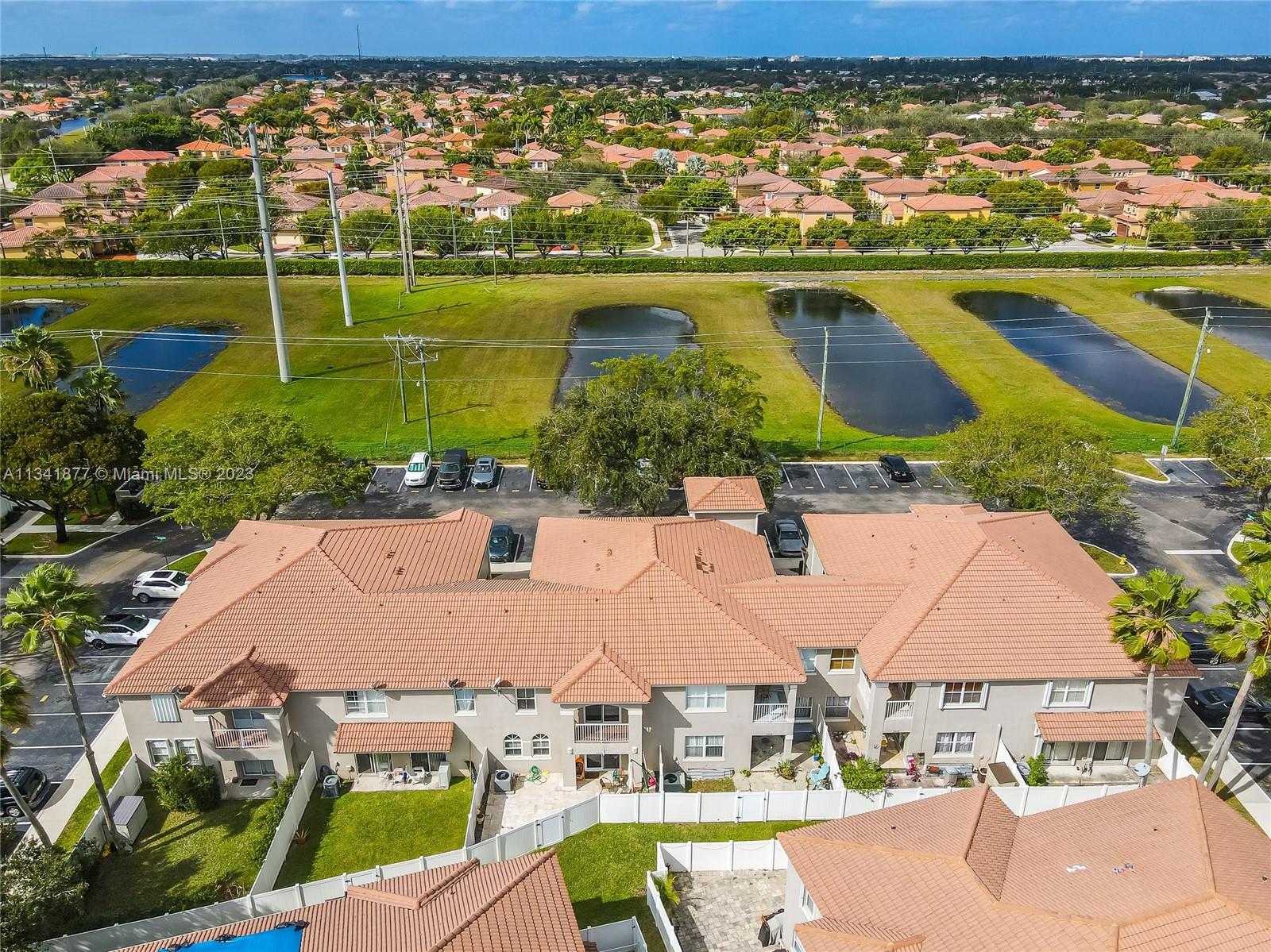 SOMERSET FOUR REPLAT - Residential