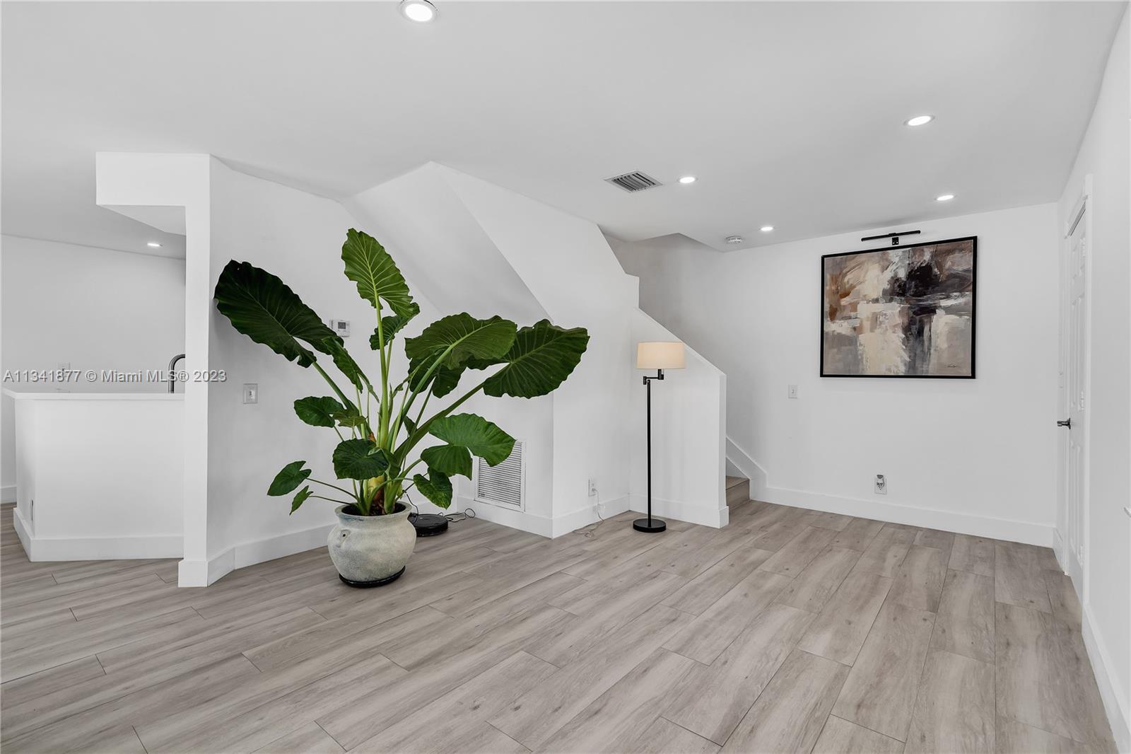 SOMERSET FOUR REPLAT - Residential