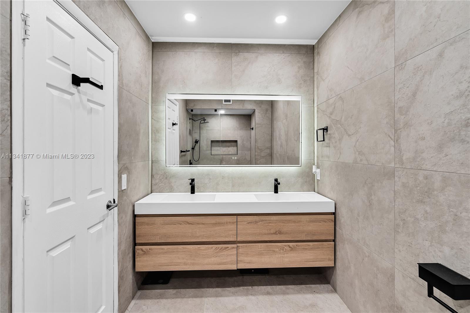 SOMERSET FOUR REPLAT - Residential