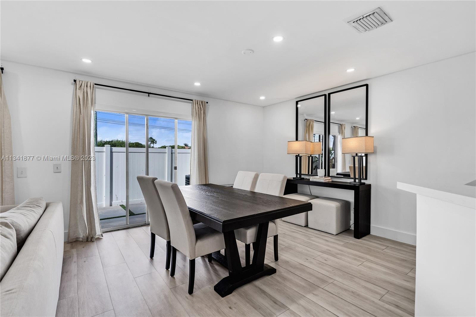SOMERSET FOUR REPLAT - Residential