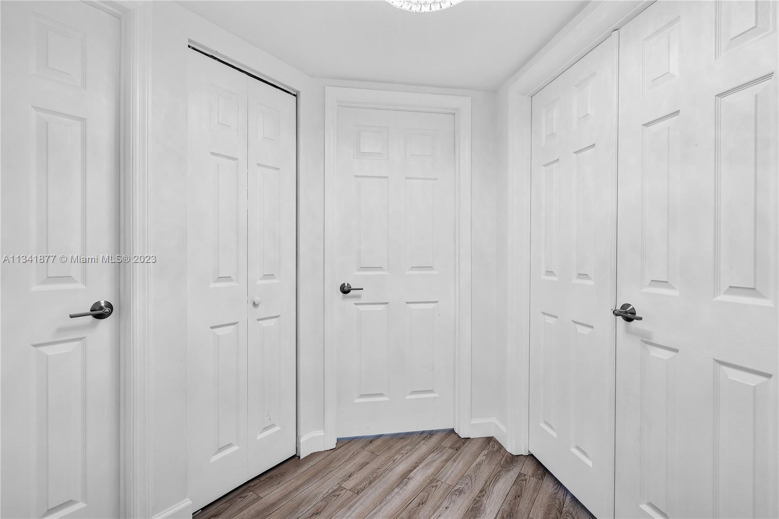 SOMERSET FOUR REPLAT - Residential