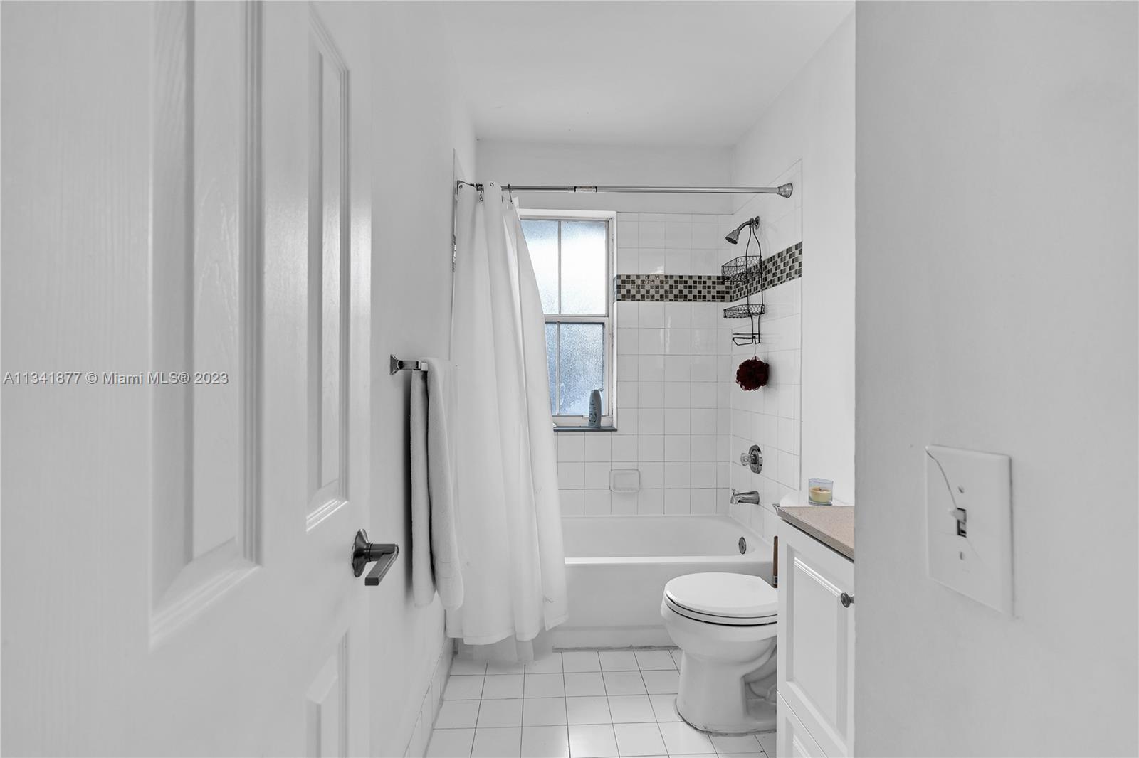 SOMERSET FOUR REPLAT - Residential