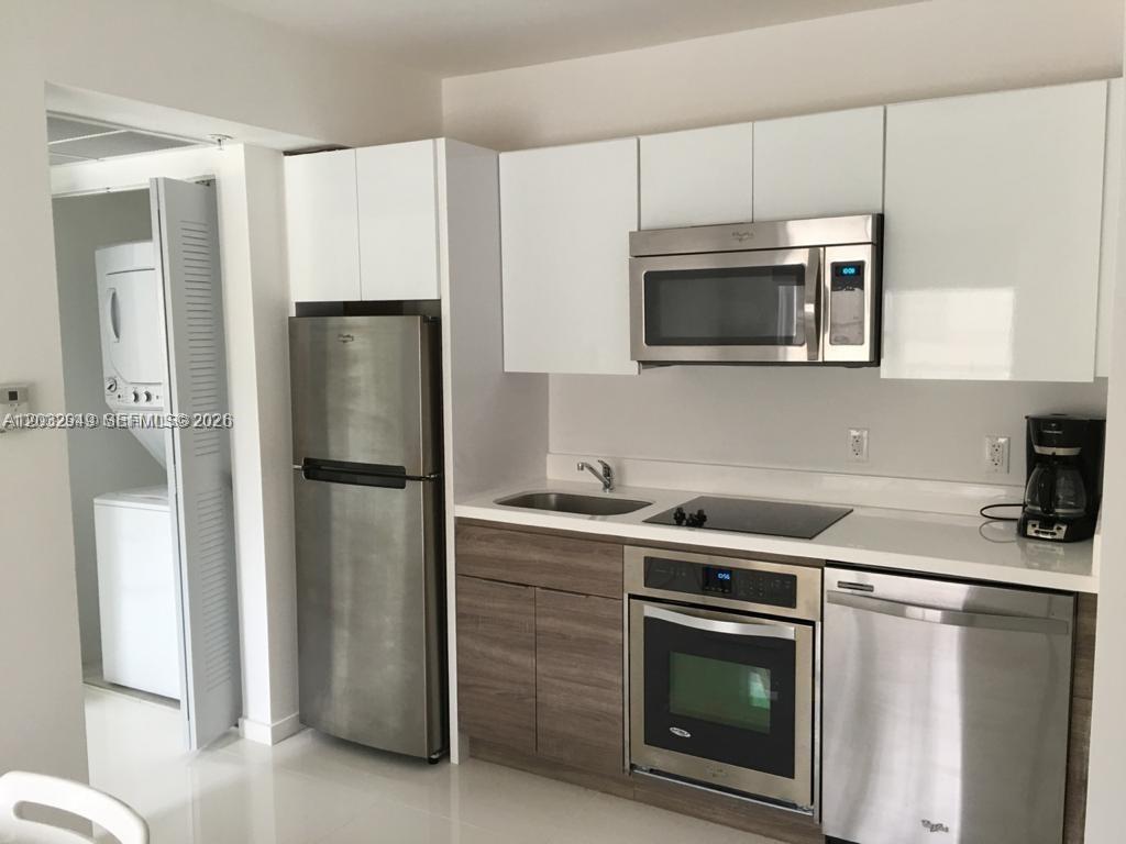 EVA CONDO - Residential Lease