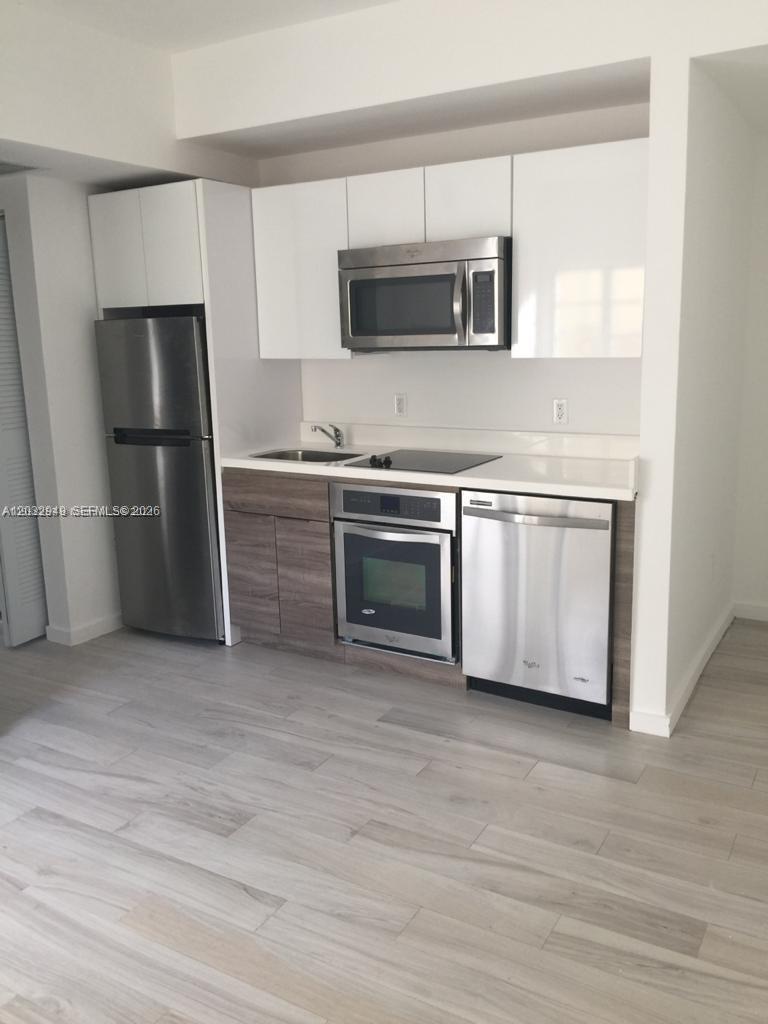 EVA CONDO - Residential Lease