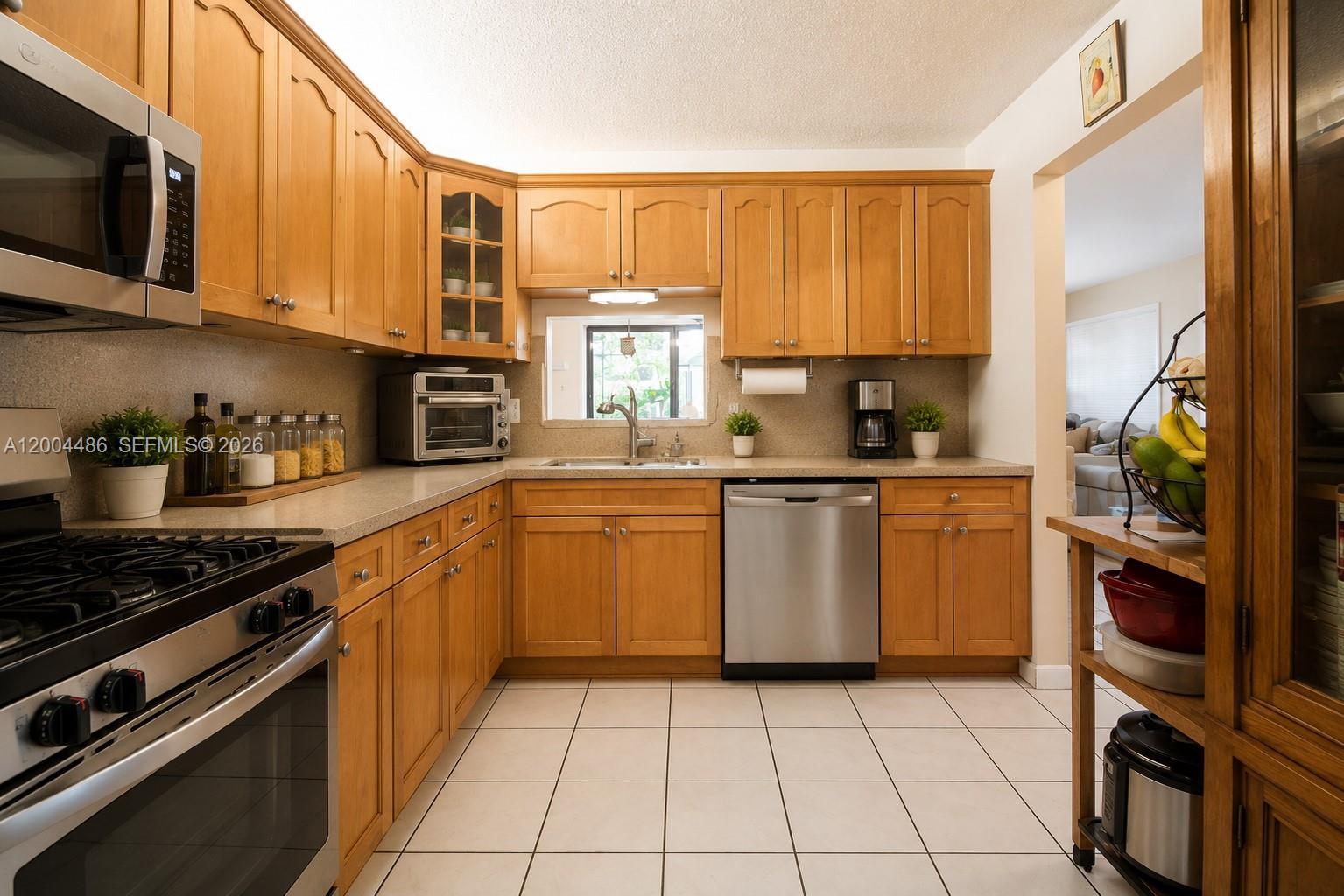DEERWOOD TOWNHOMES - Residential
