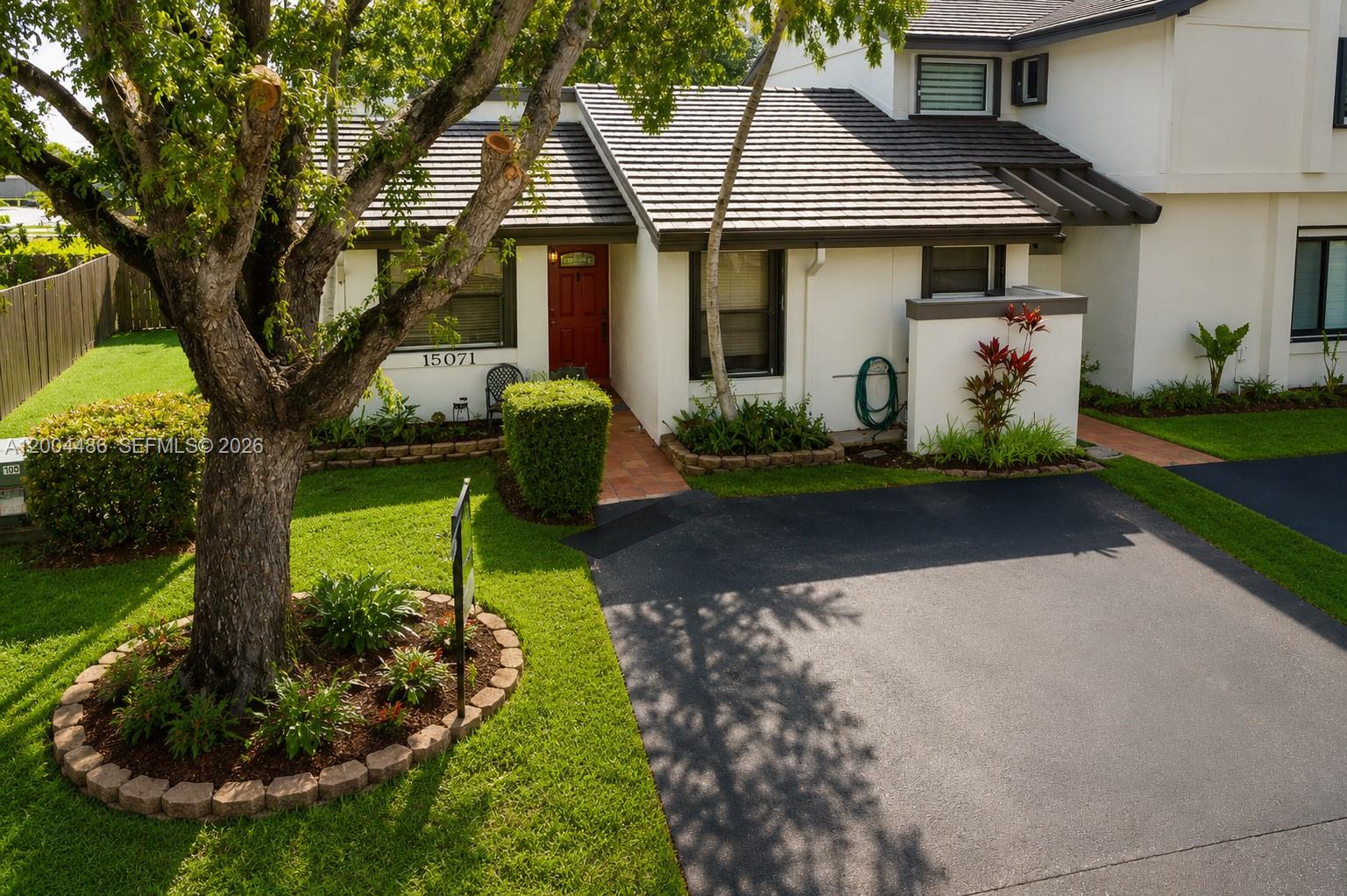 DEERWOOD TOWNHOMES - Residential