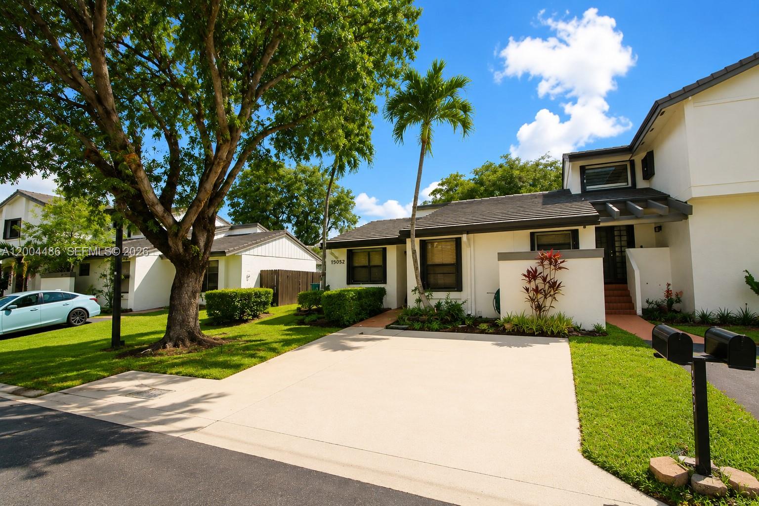 DEERWOOD TOWNHOMES - Residential