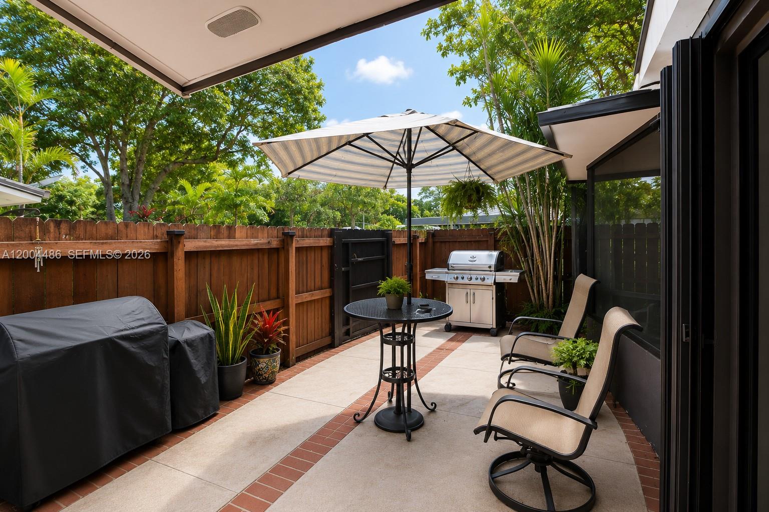 DEERWOOD TOWNHOMES - Residential