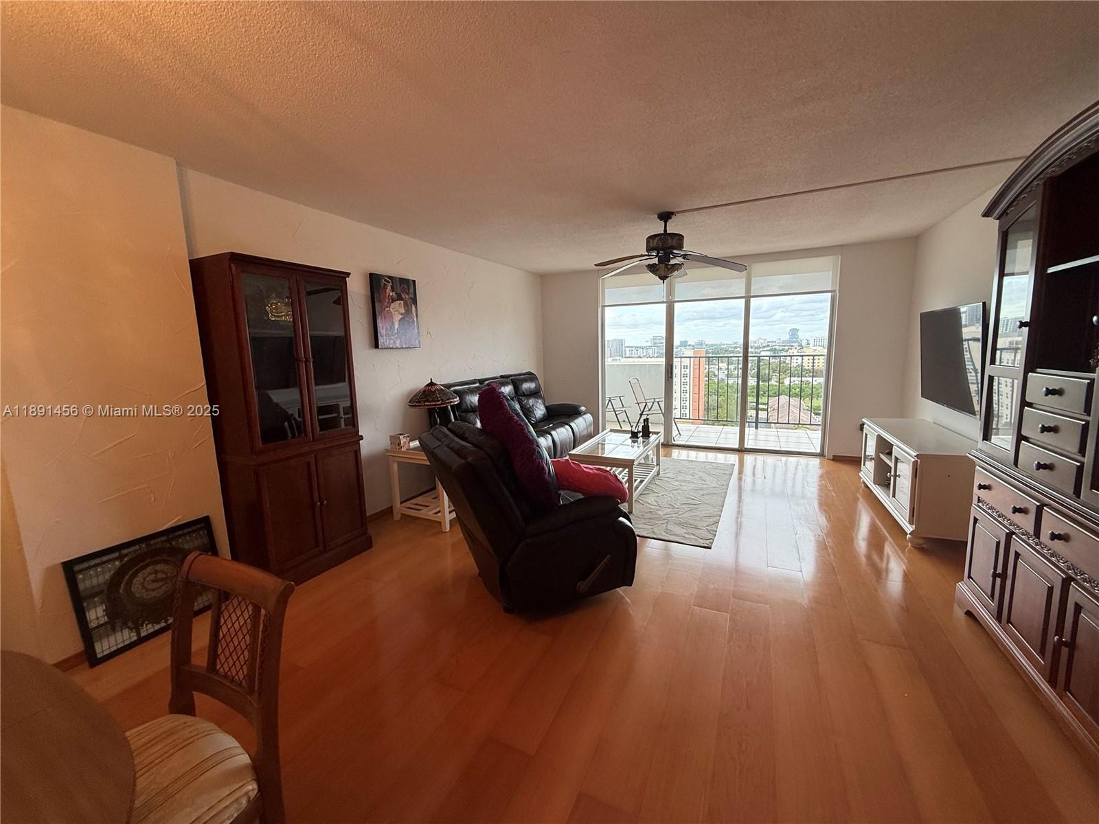 COMMODORE PLAZA CONDO - Residential
