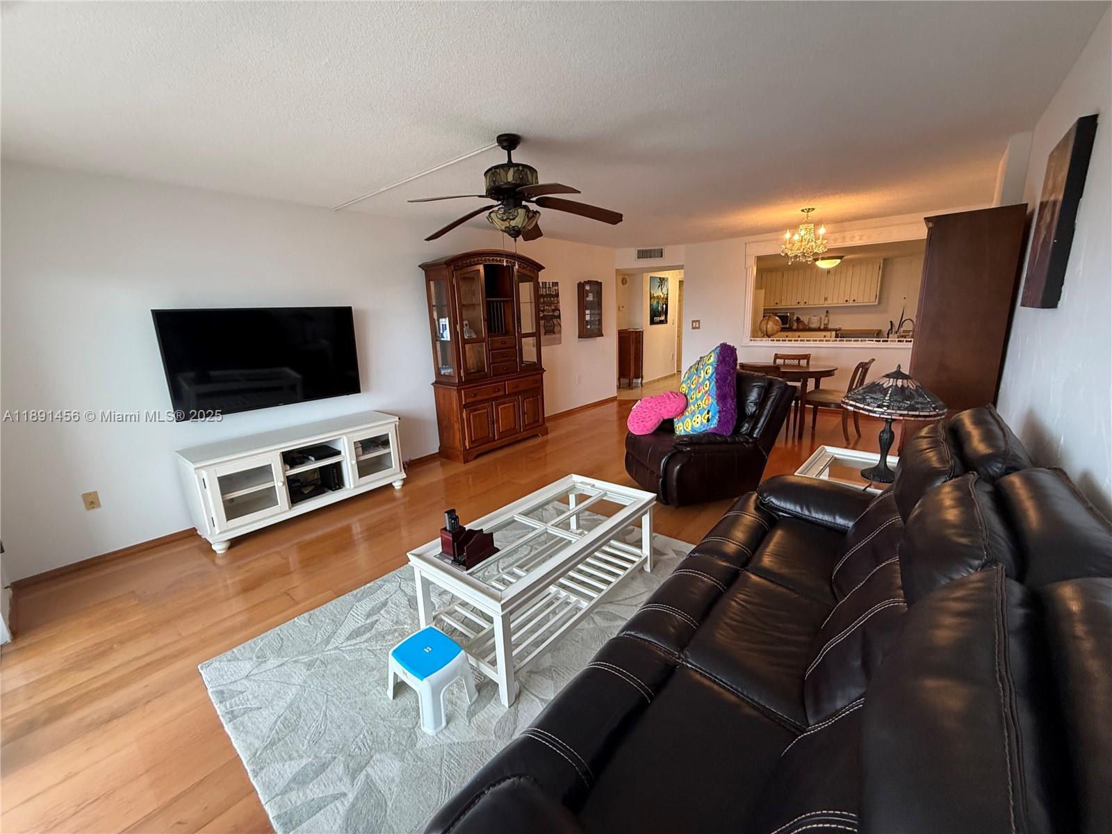 COMMODORE PLAZA CONDO - Residential