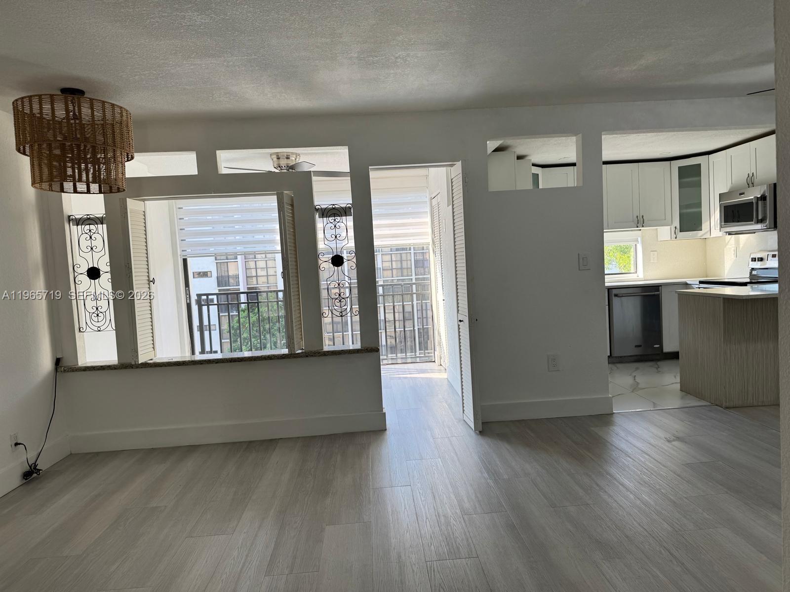 PLAZA OF AMERICAS CONDO P - Residential Lease
