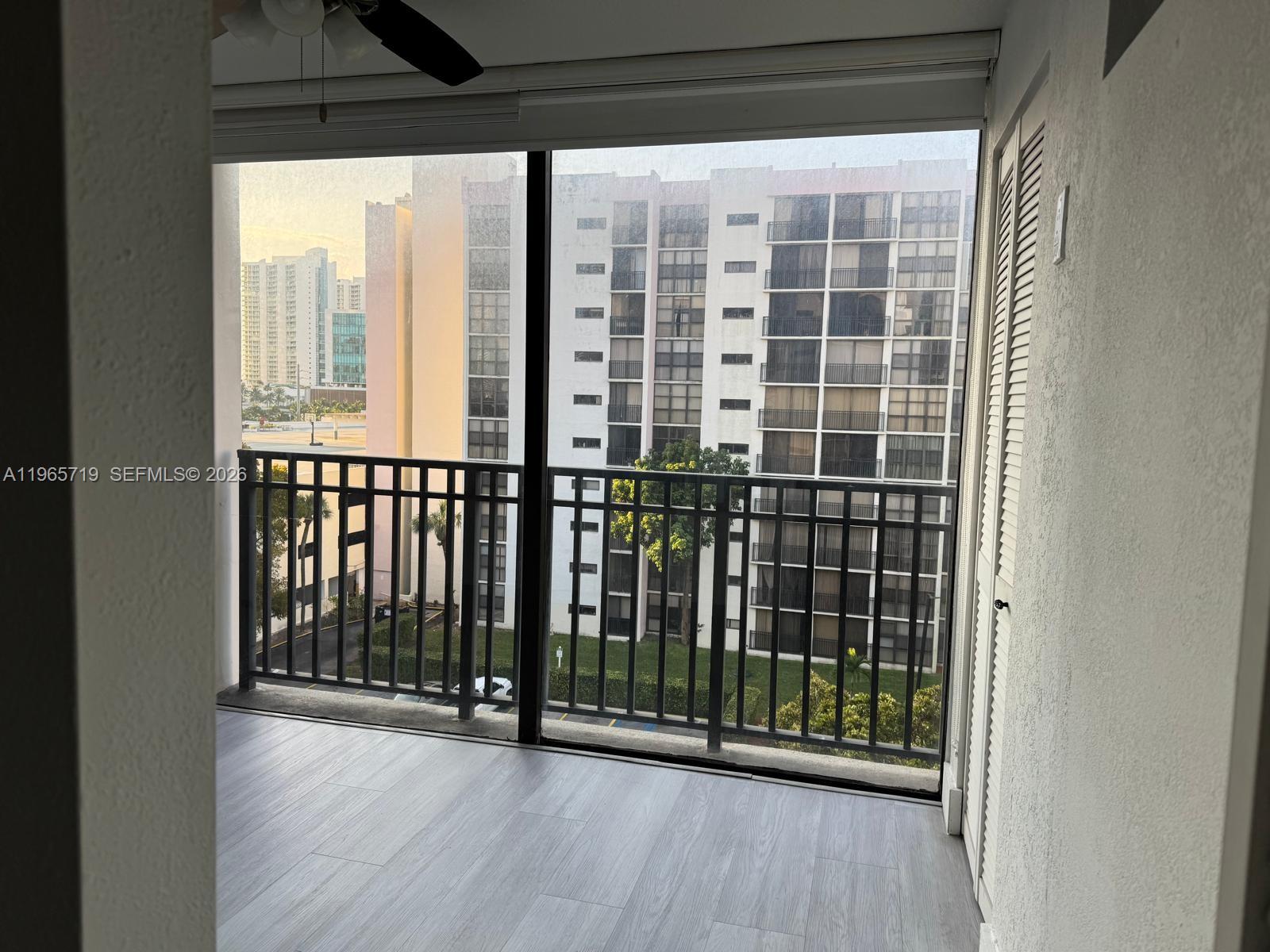 PLAZA OF AMERICAS CONDO P - Residential Lease