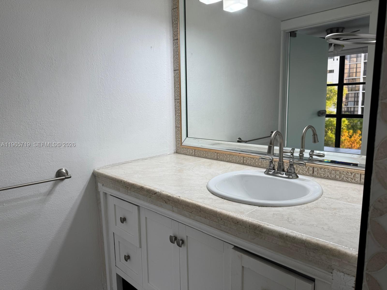 PLAZA OF AMERICAS CONDO P - Residential Lease