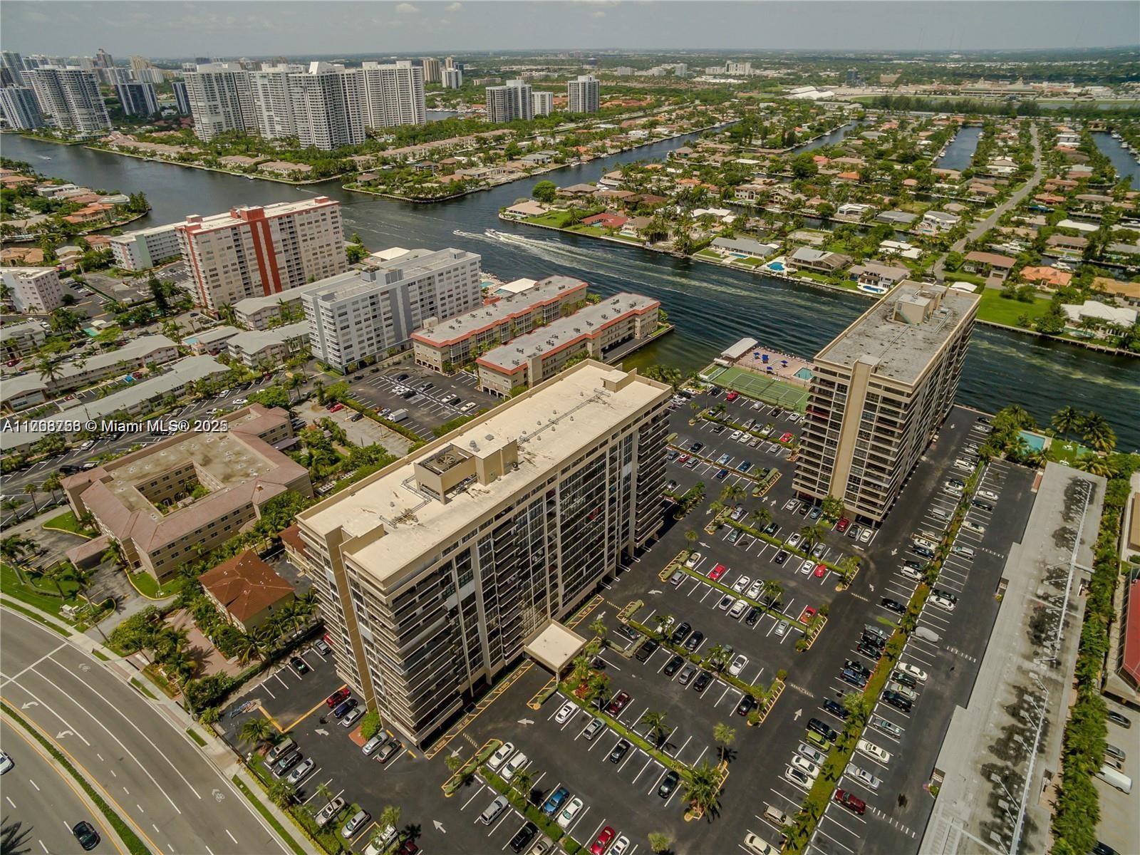 AVANT GARDE CONDO - Residential Lease