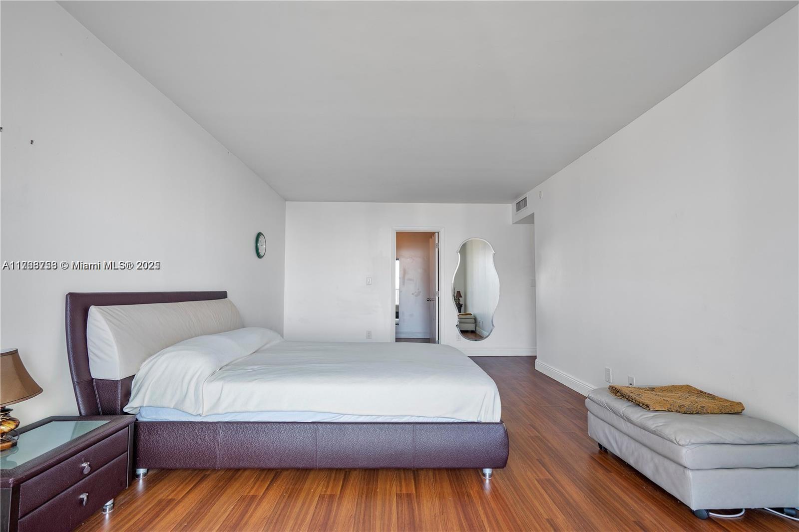 AVANT GARDE CONDO - Residential Lease