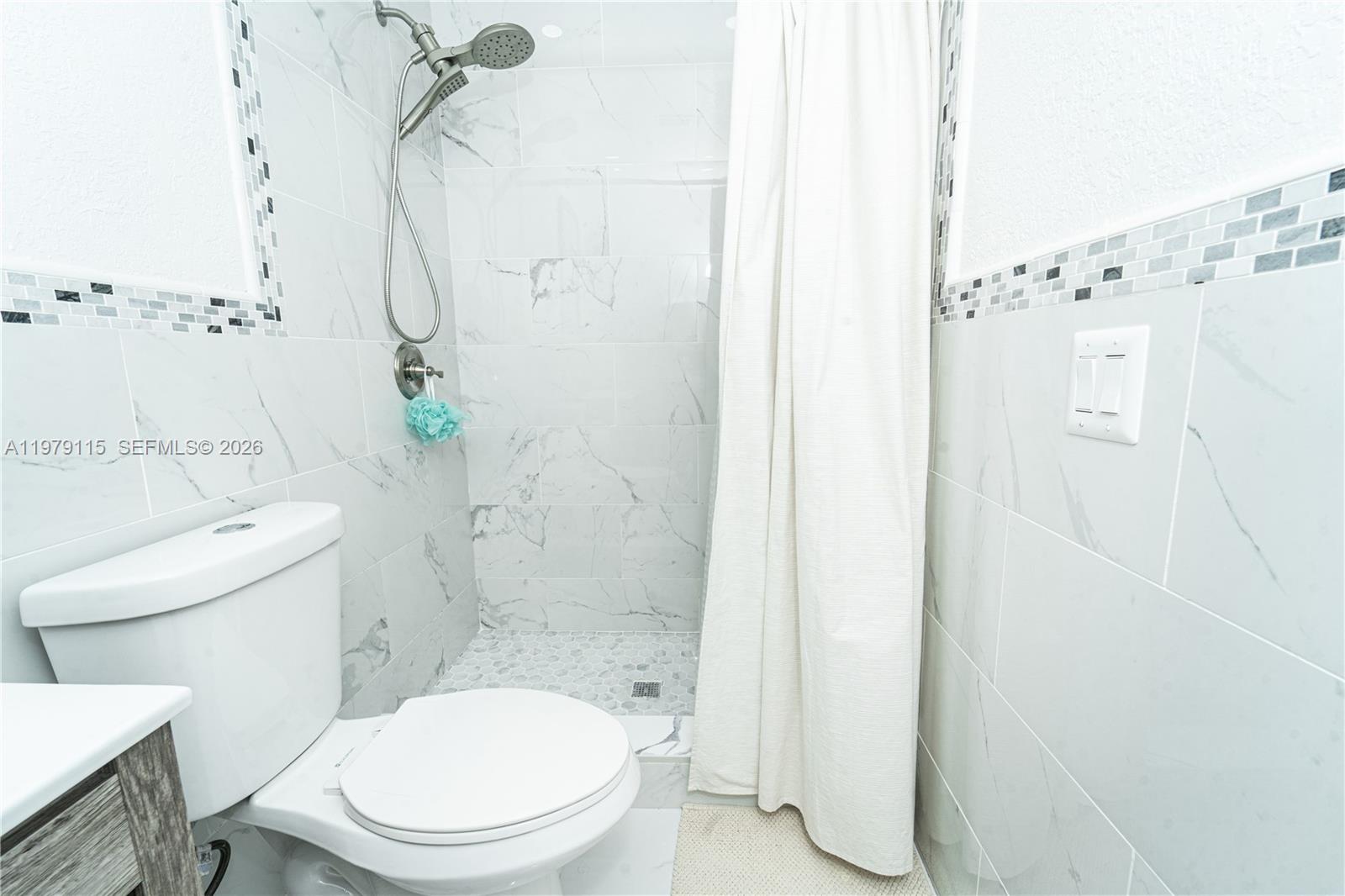 AVALON ESTATES RE-PLAT - Residential