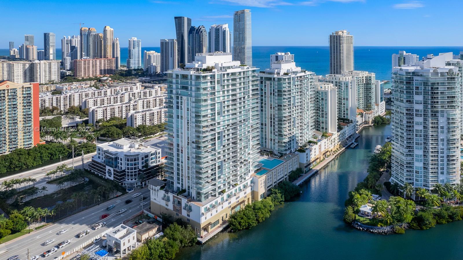 PARQUE TOWERS CONDO - Residential