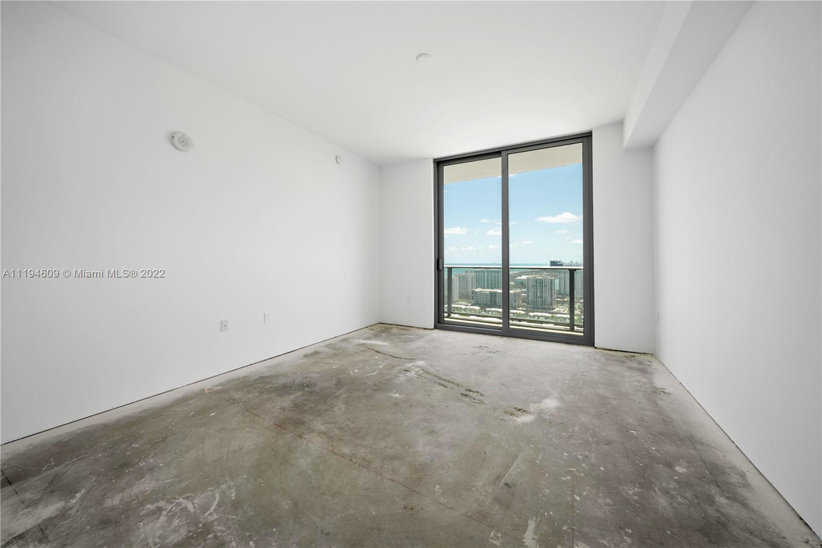 PARQUE TOWERS CONDO - Residential