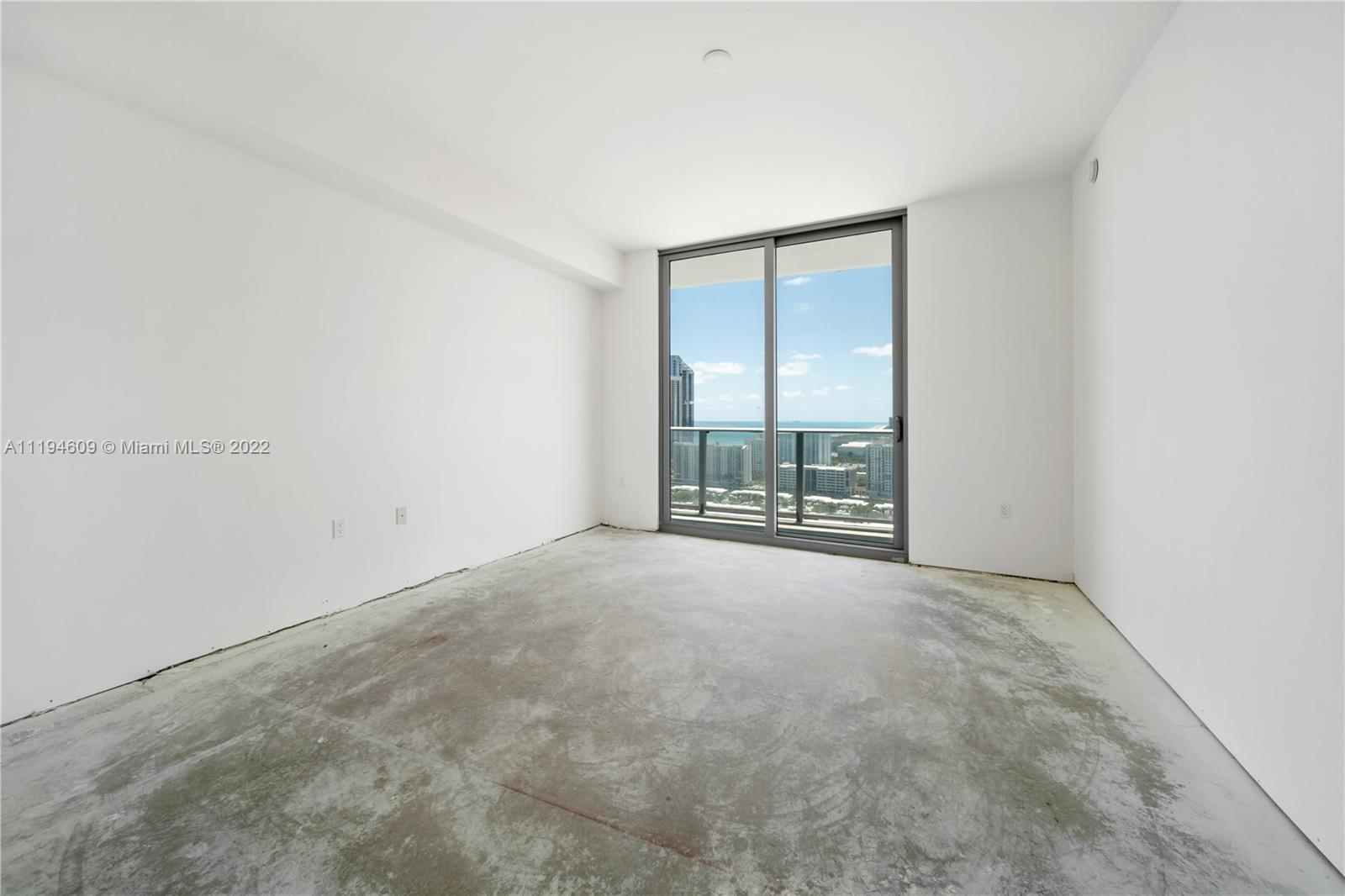 PARQUE TOWERS CONDO - Residential
