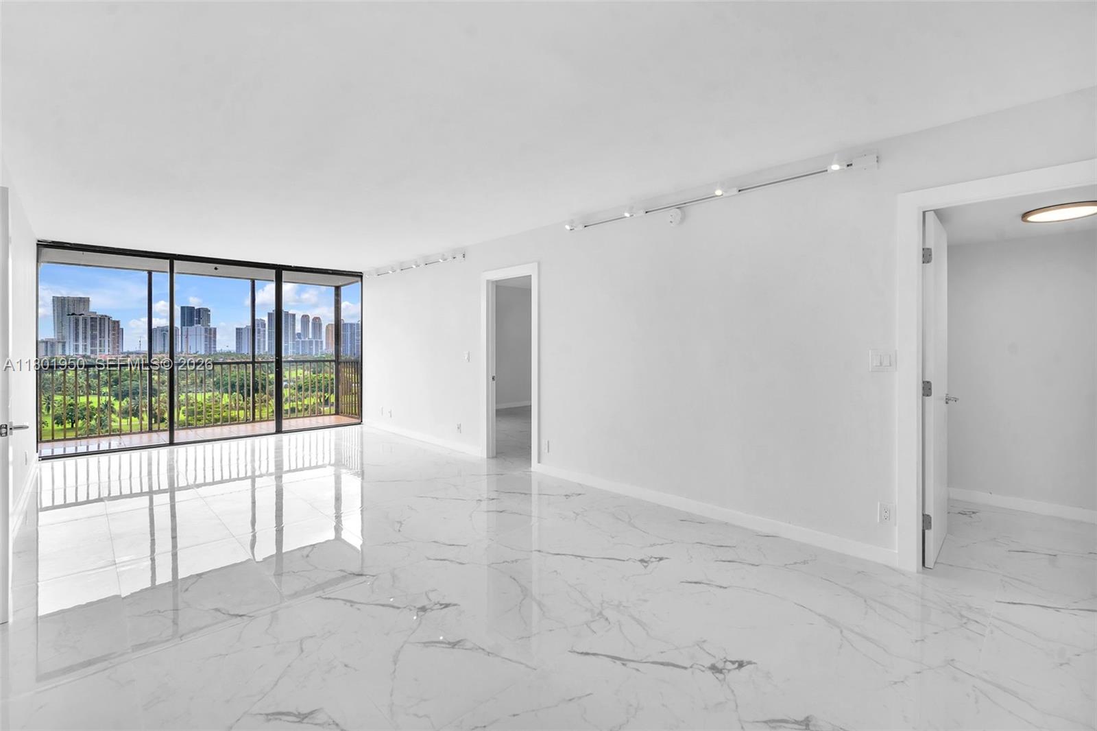Stunning views of the Turnberry Golf Course, Sunny Isles Skyline and the ocean from this Remodeled 
2-bedroom, 2-bath Unit.  Spacious with Porcelain flooring, modern light fixtures, Contemporary kitchen and bathrooms. Nestled inside the Golf course, building boast great amenities: Pool, gym, 24 hr. Security. dedicated parking.