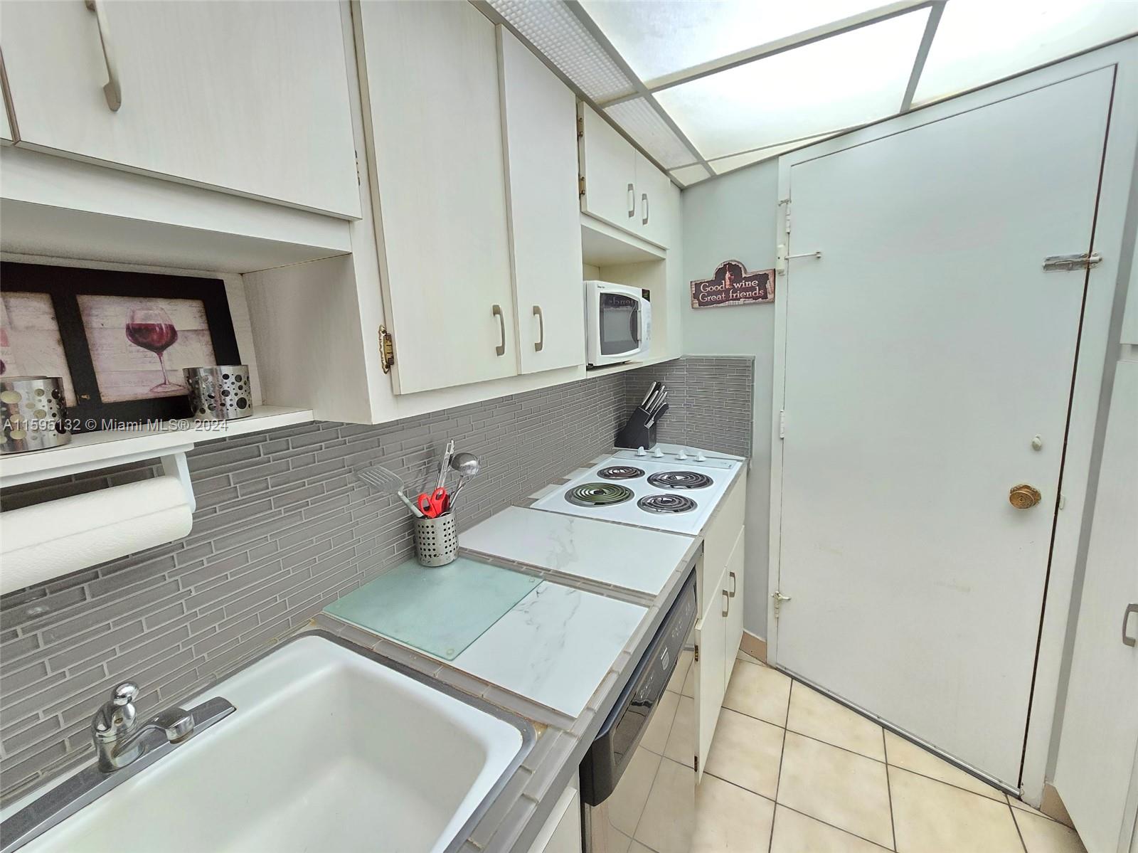 TRITON TOWER CONDO - Residential