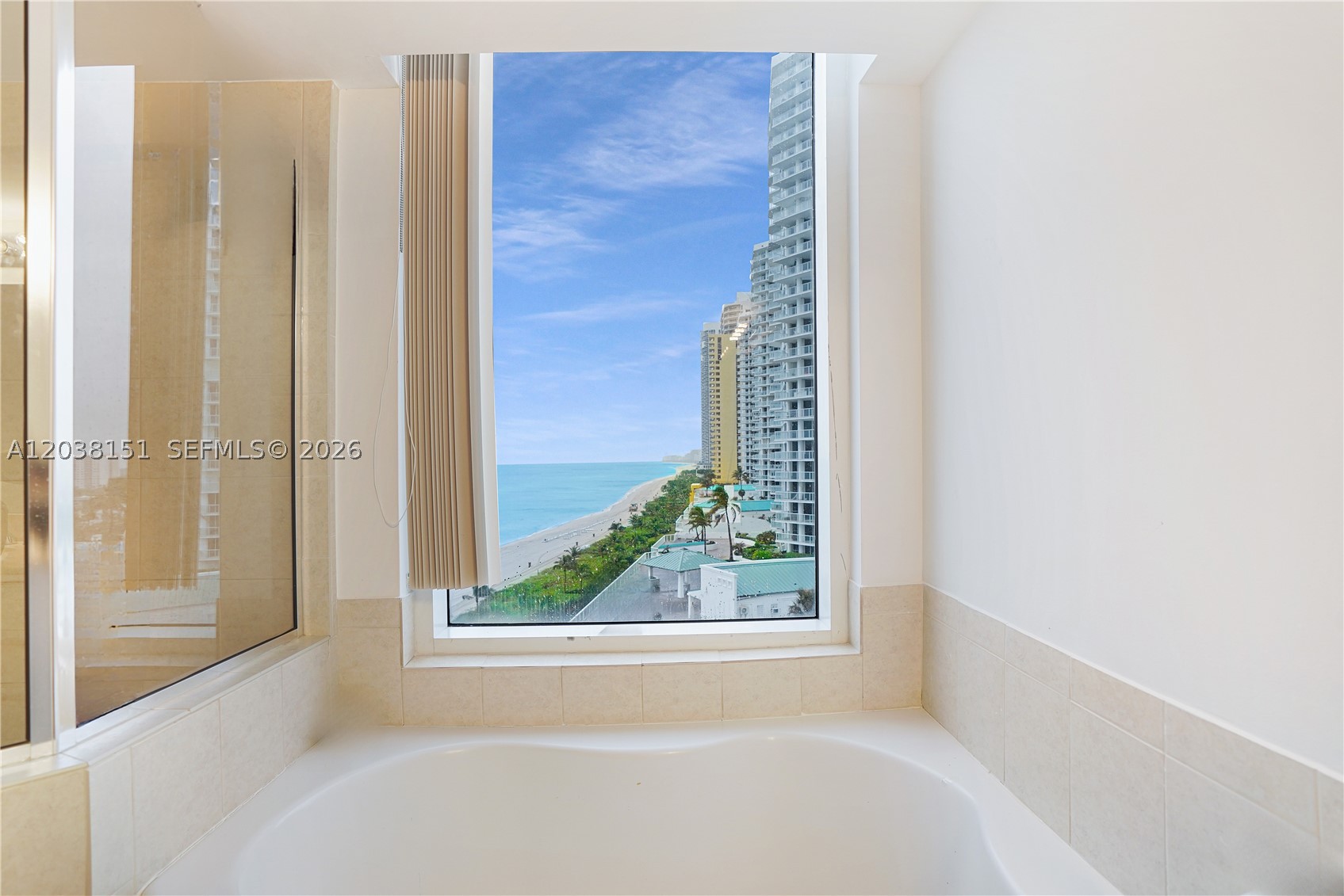 LA PERLA CONDO - Residential