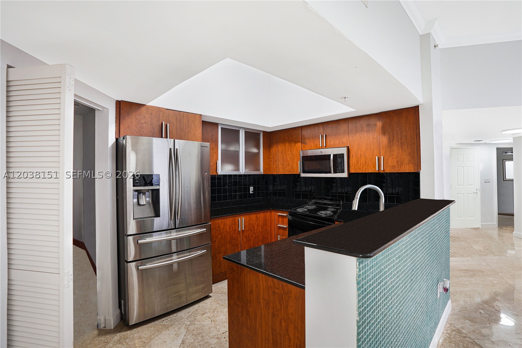 LA PERLA CONDO - Residential